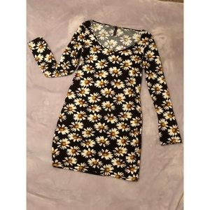 Long sleeve daisy dress